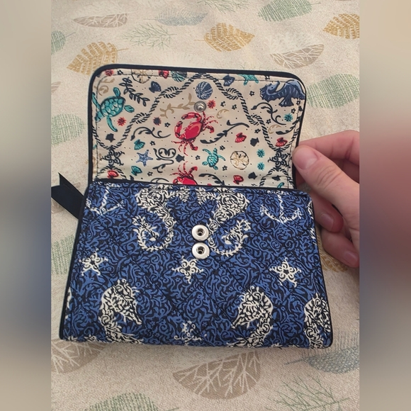 Vera Bradley Blue And White Seahorse Of Course Pattern - Picture 9 of 9